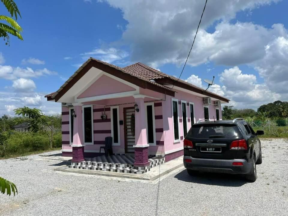 Homestay Armand Pengkalan Balak Melaka Masjid Tanah Exterior foto